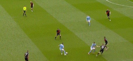 乐鱼体育-【英超】德布劳内传射 阿圭罗2球 曼城5比0胜埃弗顿